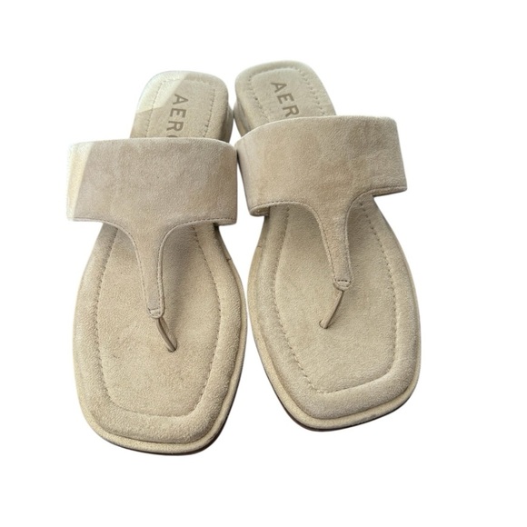 AEROSOLES Shoes - AEROSOLES Beige Suede Thong Sandals